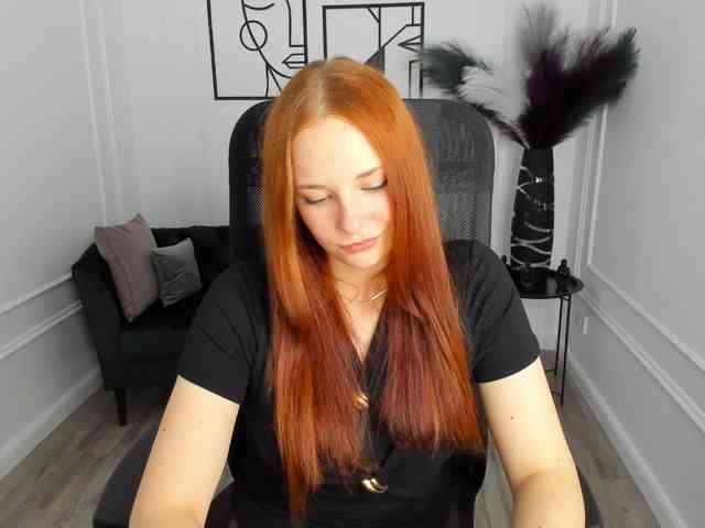 TinaGeroll webcam