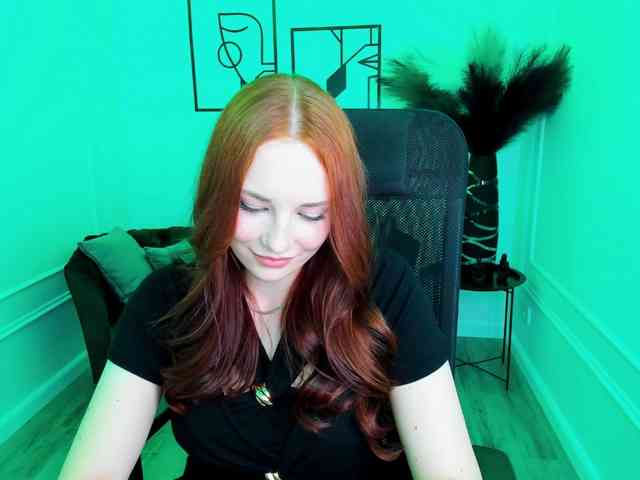 TinaGeroll webcam