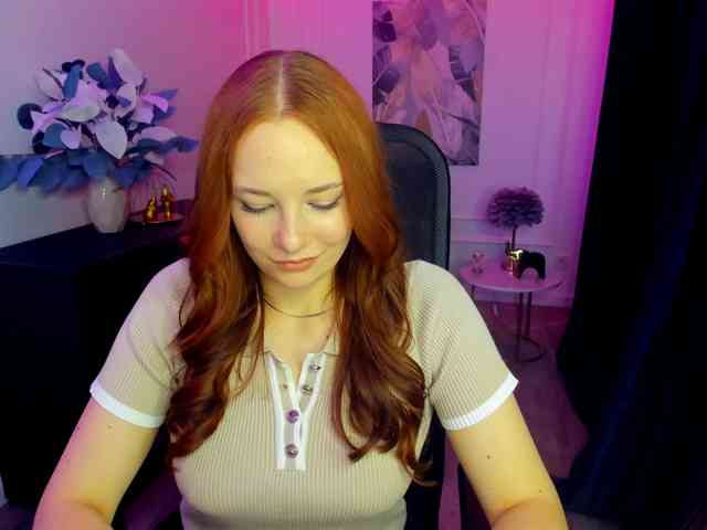 TinaGeroll webcam