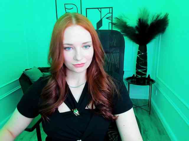 TinaGeroll webcam