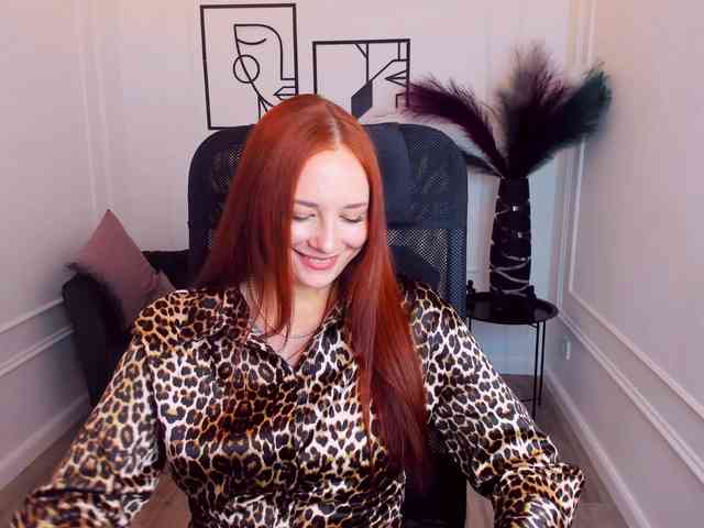 TinaGeroll webcam