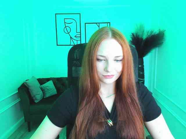 TinaGeroll webcam