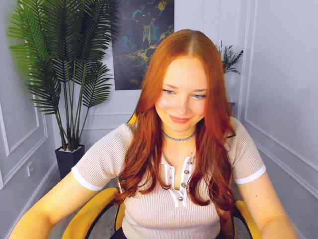 TinaGeroll webcam