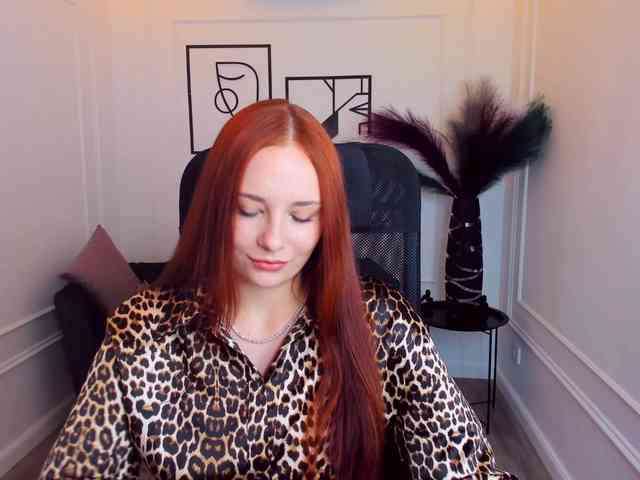 TinaGeroll webcam