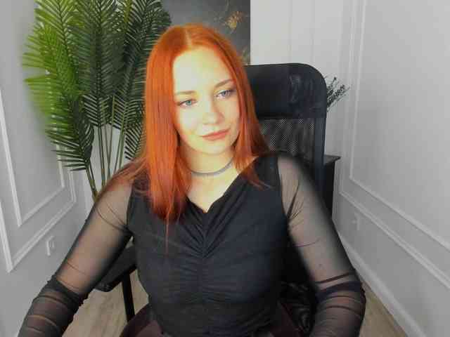 TinaGeroll webcam