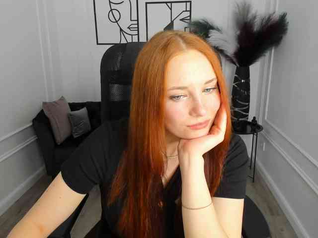 TinaGeroll webcam