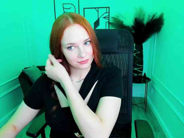 TinaGeroll webcam