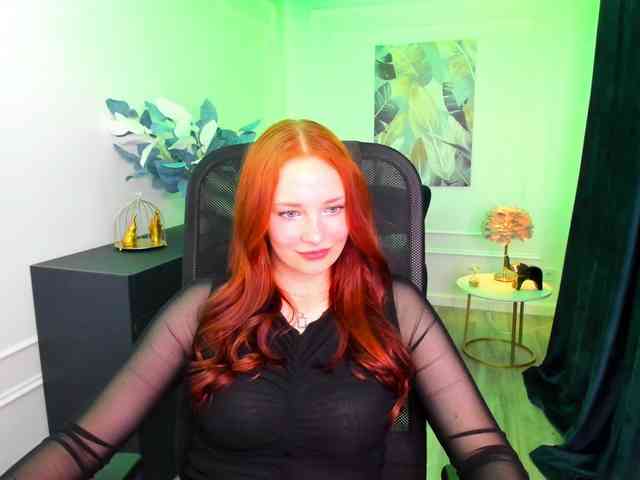 TinaGeroll webcam