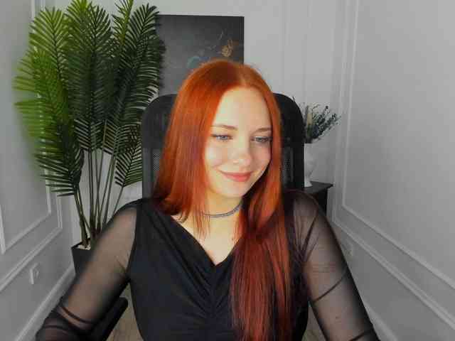 TinaGeroll webcam