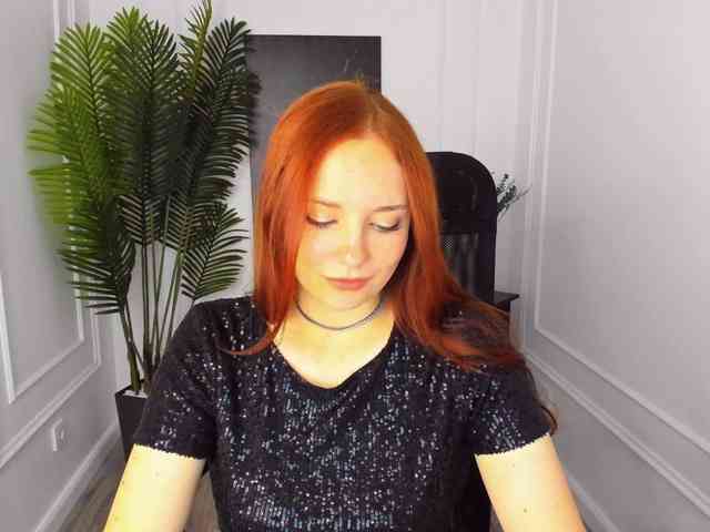 TinaGeroll webcam