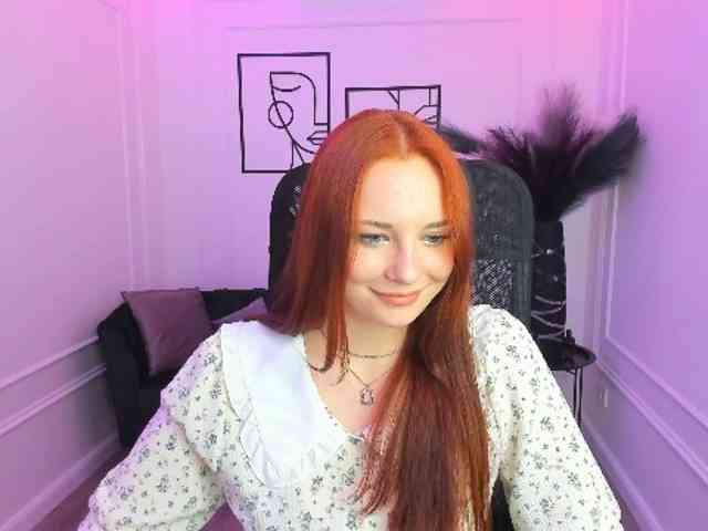 TinaGeroll webcam