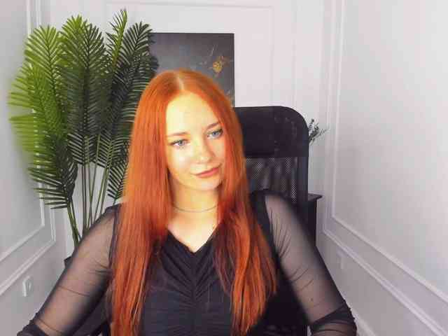 TinaGeroll webcam