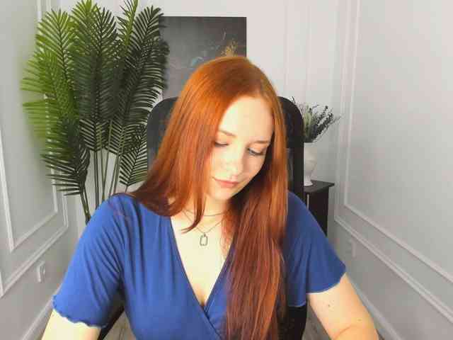 TinaGeroll webcam