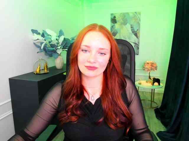 TinaGeroll webcam