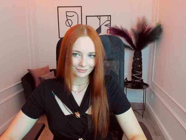TinaGeroll webcam