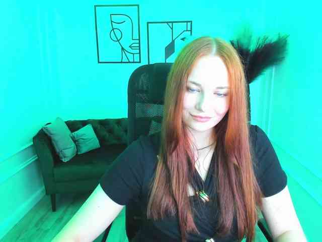 TinaGeroll webcam