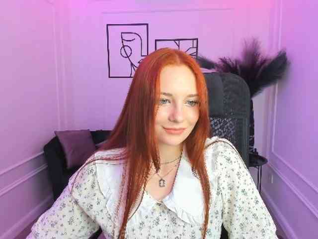 TinaGeroll webcam