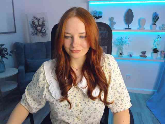 TinaGeroll webcam