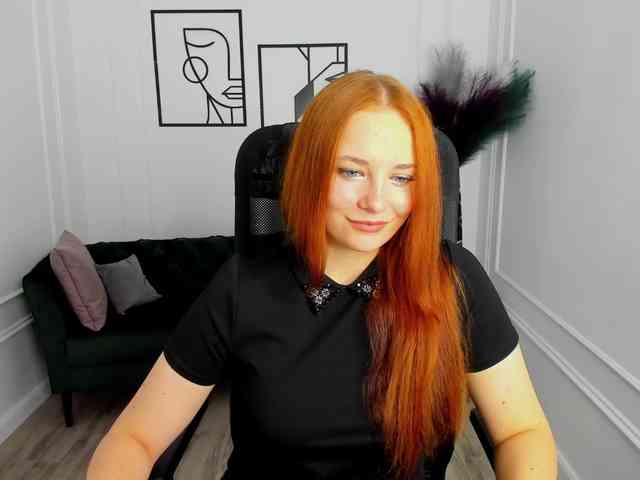 TinaGeroll webcam