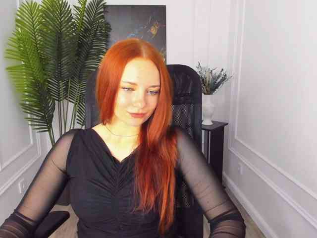 TinaGeroll webcam