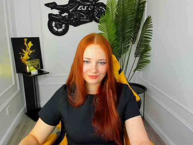 TinaGeroll webcam