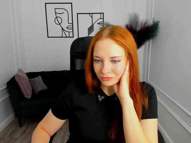 TinaGeroll webcam
