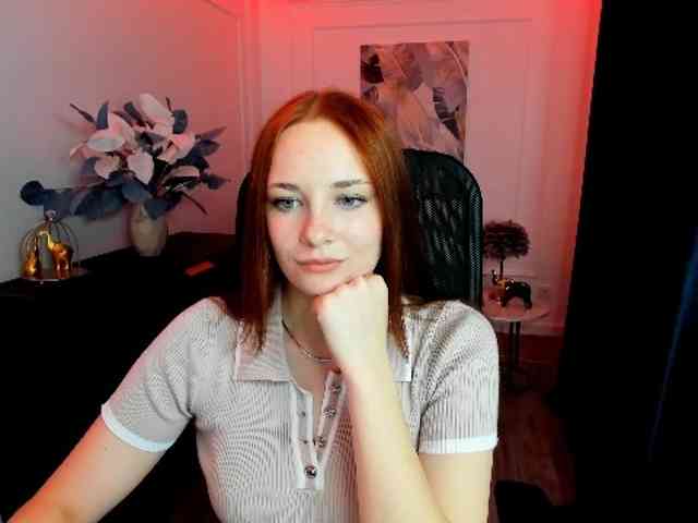 TinaGeroll webcam