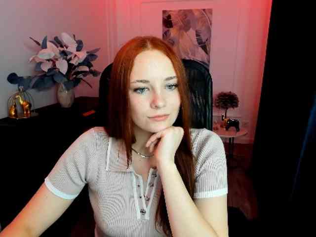 TinaGeroll webcam