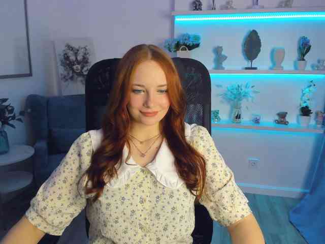 TinaGeroll webcam