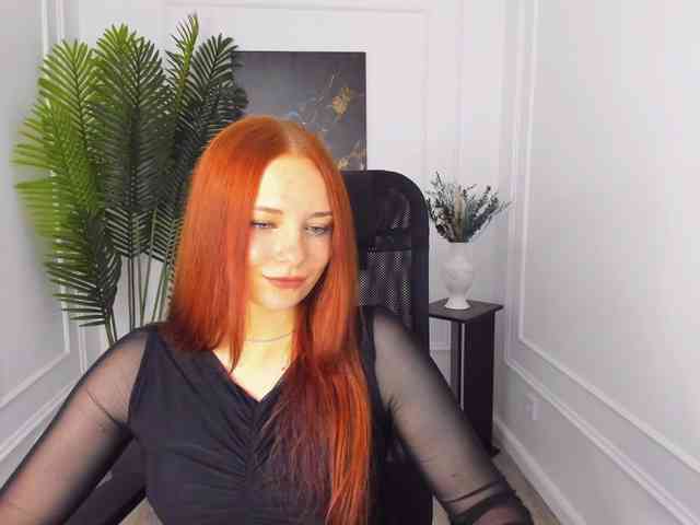 TinaGeroll webcam