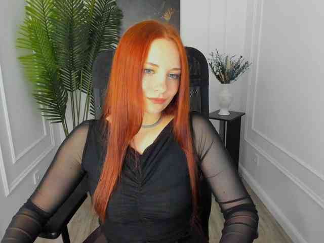 TinaGeroll webcam