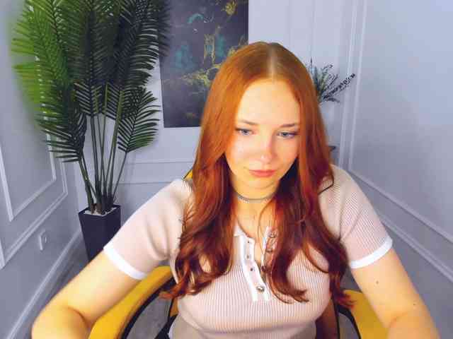 TinaGeroll webcam