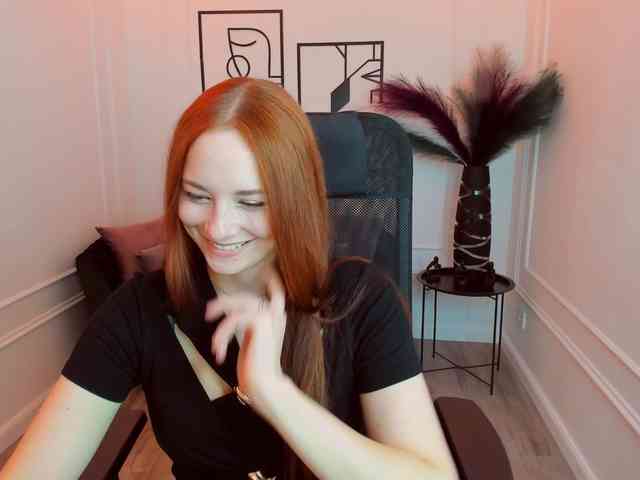 TinaGeroll webcam