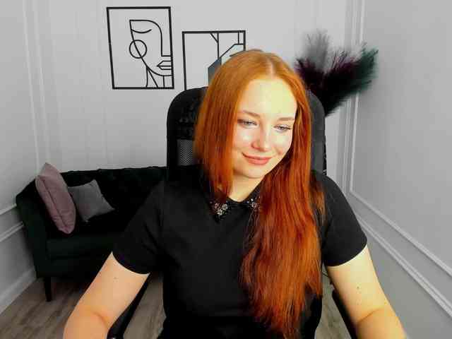 TinaGeroll webcam