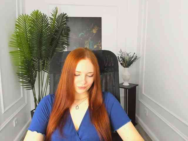 TinaGeroll webcam