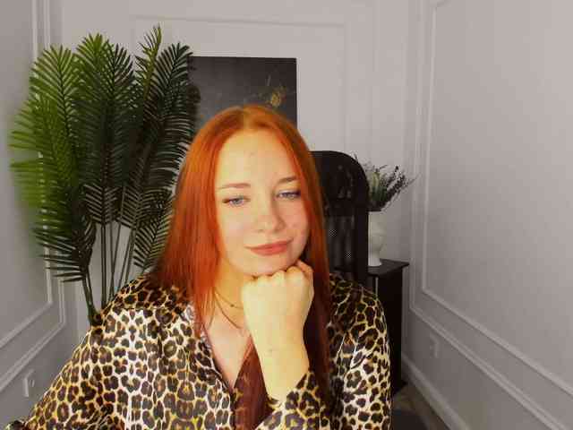 TinaGeroll webcam