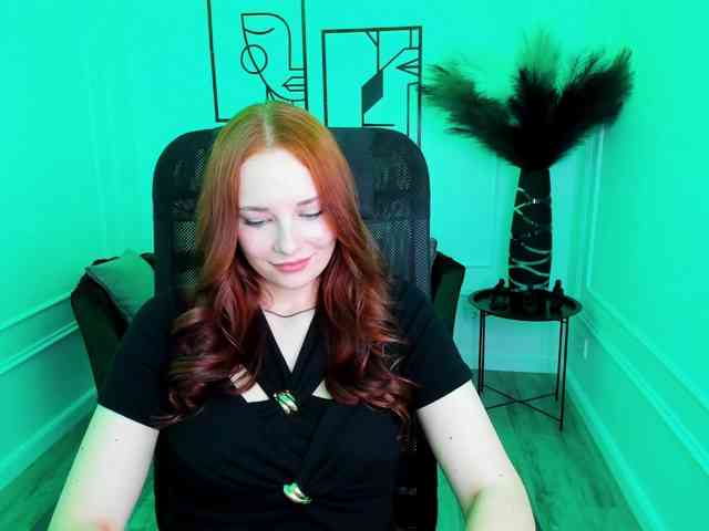 TinaGeroll webcam