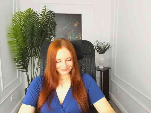 TinaGeroll webcam