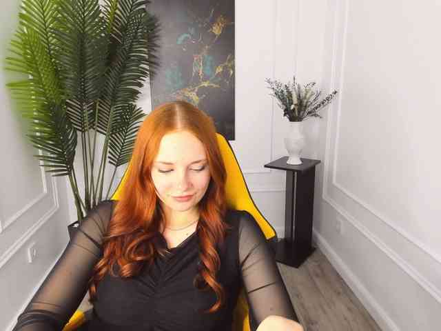 TinaGeroll webcam
