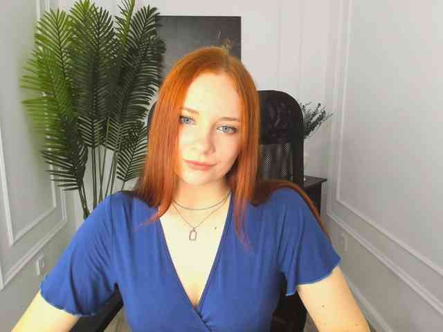 TinaGeroll webcam