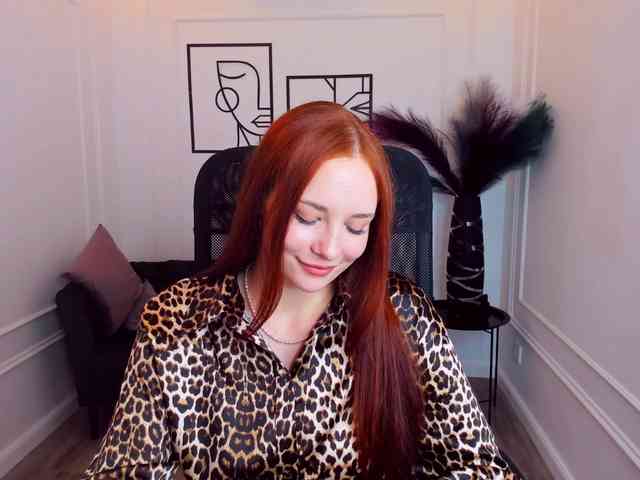 TinaGeroll webcam