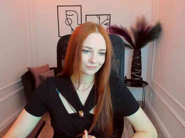 TinaGeroll webcam