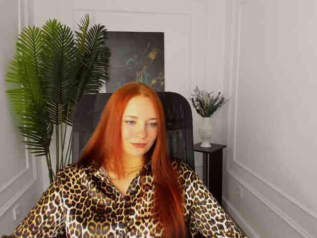 TinaGeroll webcam