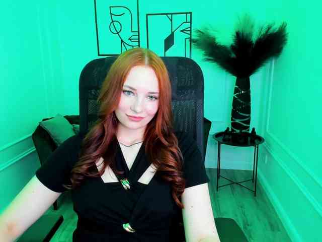 TinaGeroll webcam
