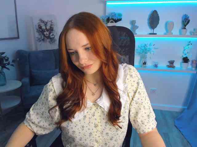 TinaGeroll webcam