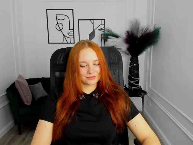 TinaGeroll webcam
