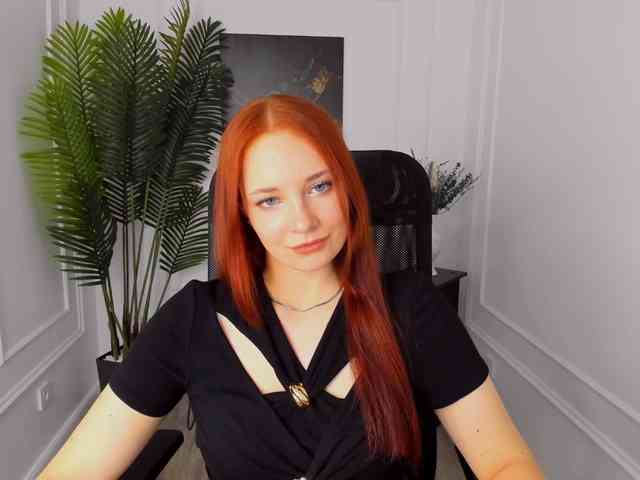 TinaGeroll webcam