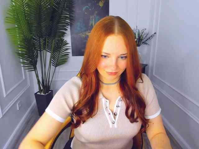 TinaGeroll webcam