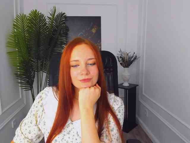 TinaGeroll webcam
