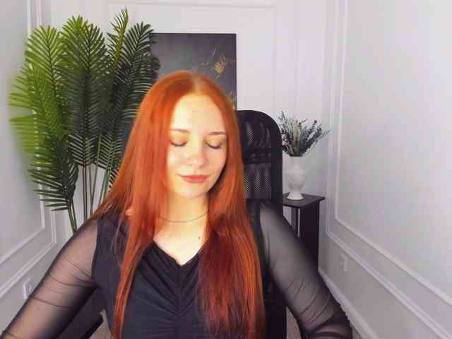 TinaGeroll webcam